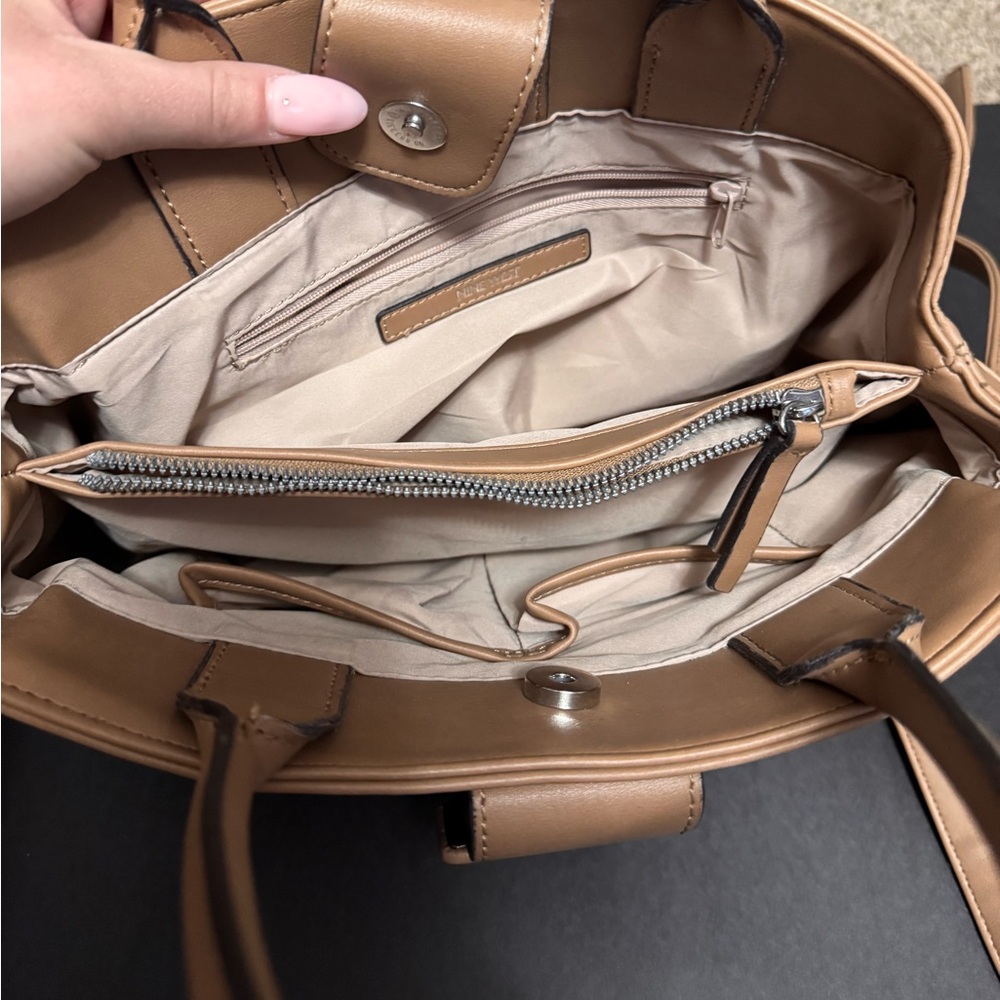 ❌SOLD❌ Nine West Cypress Tan Purse - Picture 9 of 12